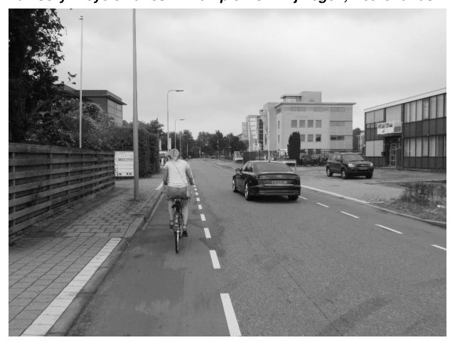 Figure 3.1(b) – Advisory Bicycle Lanes – Example from Nijmegen, Netherlands