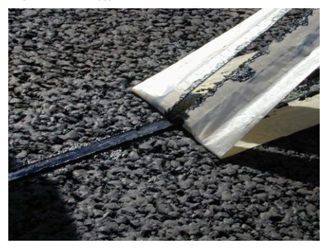 Figure 7.4.4.2(g) – Piezoelectric installation details (removal of sealant excess)